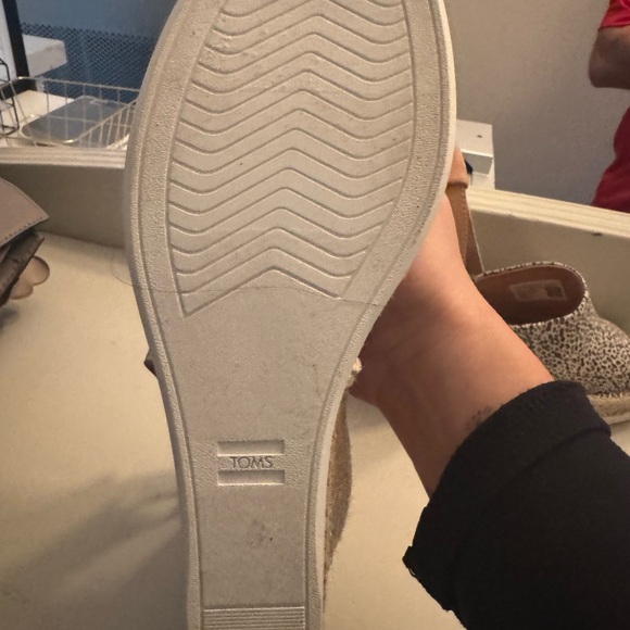 Toms Tan and Black Wedge Shoes with Jute Heel - Picture 4 of 5